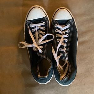 CONVERSE LOW TOPS
